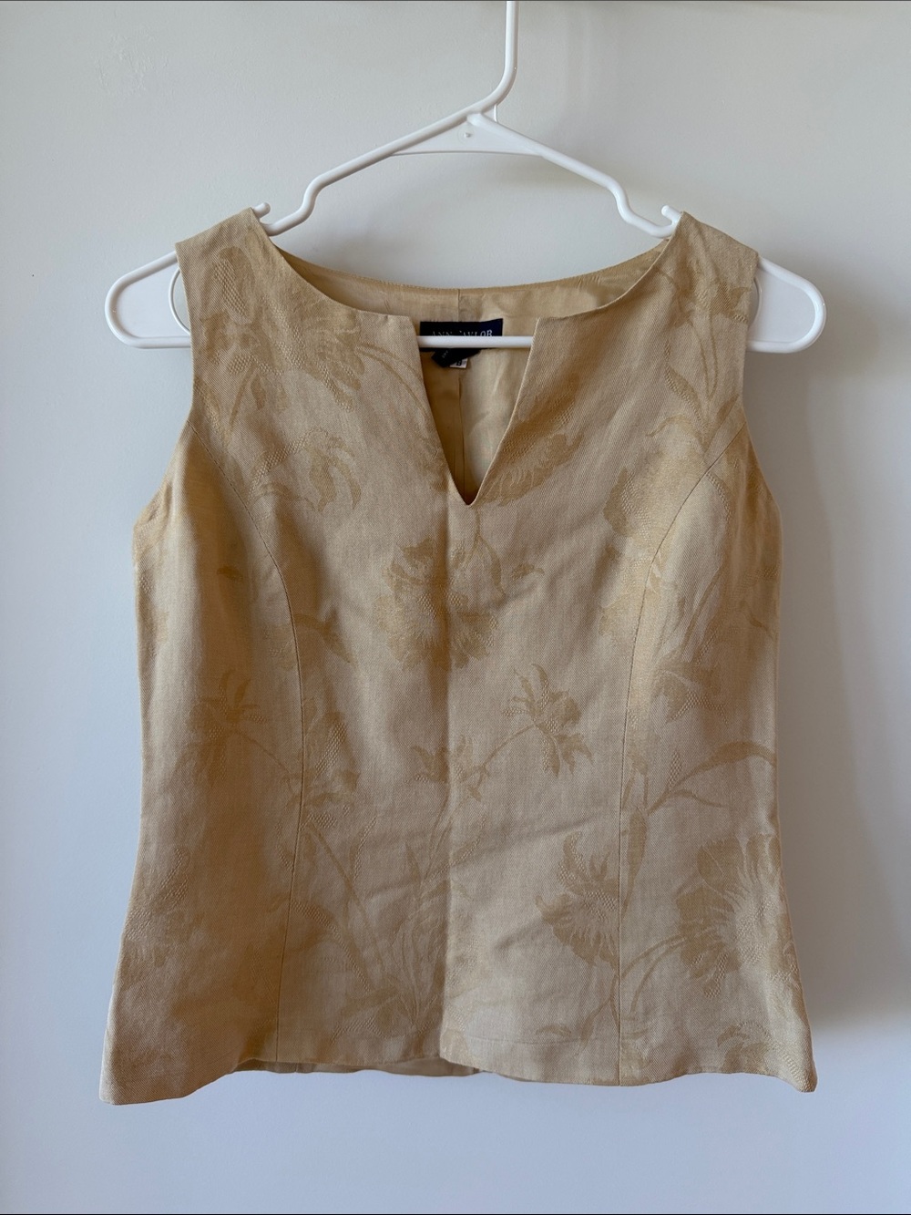 Vintage Ann Taylor Tan Floral Jacquard Sleeveless V-Notch Top